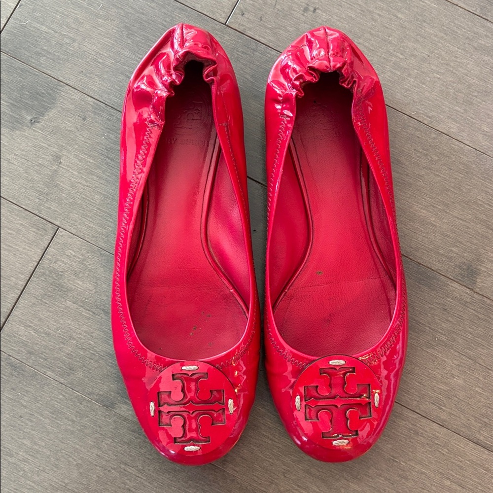 Rare - TORY BURCH HIBISCUS PINK PATENT
LEATHER REVA FLATS 7.5